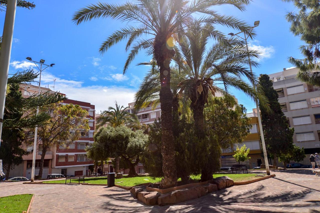 Holiday Studio Jardin Playa Torrevieja Dış mekan fotoğraf
