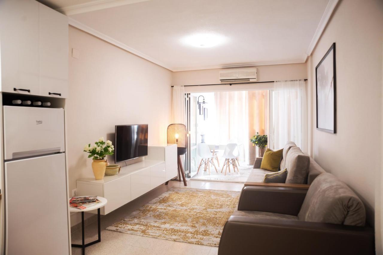 Holiday Studio Jardin Playa Torrevieja Dış mekan fotoğraf