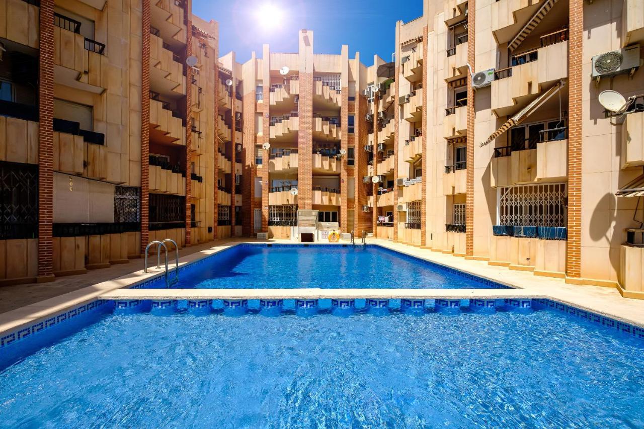 Holiday Studio Jardin Playa Torrevieja Dış mekan fotoğraf